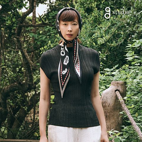 지스튜디오 25SS 아세테이트 혼방 크링클 니트 3종