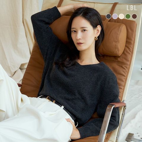 25FW 시그니처 퓨어캐시미어100 V넥 니트