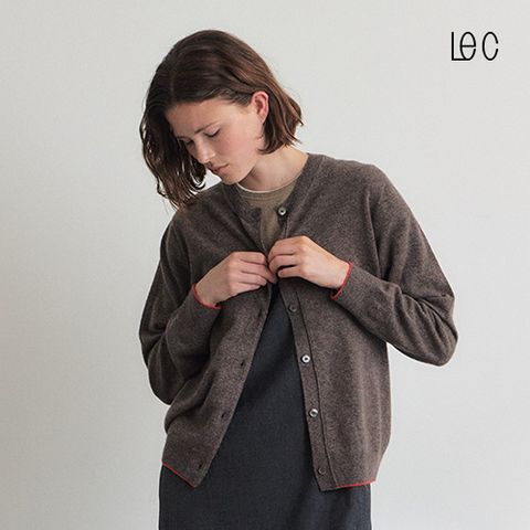 르캐시미어 25FW 캐시미어 100 배색 라운드 가디건 1종
