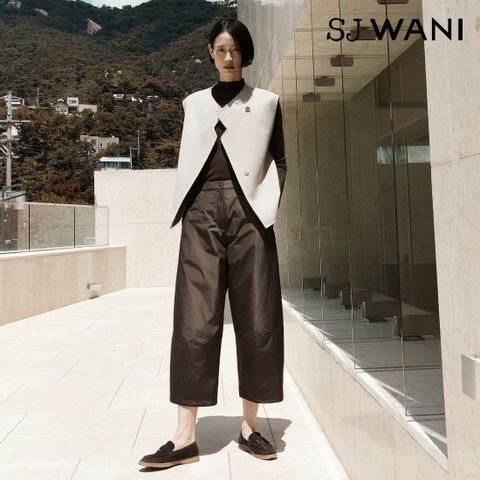 SJ와니 25FW 그레이스 볼륨라인 팬츠 1종