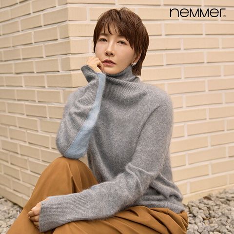 25FW 브러시드 캐시미어100 하이넥 니트