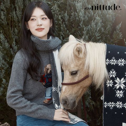 엔니튜드 25FW 울 블렌드 눈꽃 태슬 니트 머플러