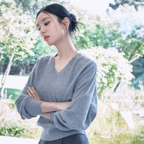 [최초가129,000]셀렙샵 에디션 25FW 실크캐시미어 V넥 돌먼니트