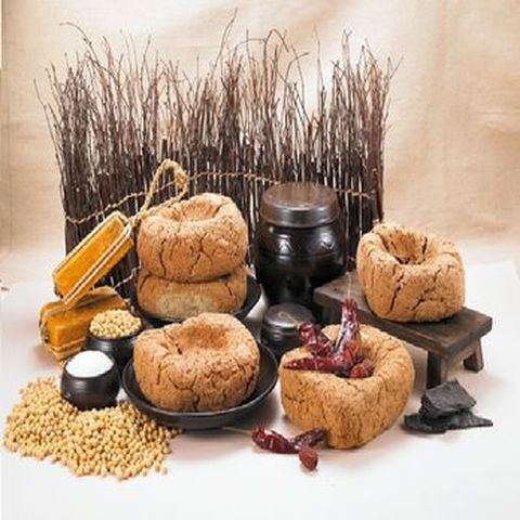 최명희명인 안동제비원 전통 메주 세트 (메주 4.7kg+천일염 2.5kg+고추+대추X3+숯+생수2LX6)