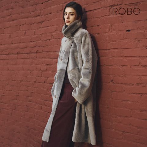 로보 25FW 프리미엄 라콘 더블 카라 롱 무스탕