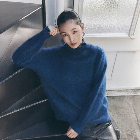 르네크루 25FW 브러쉬드 화이트캐시미어100% 풀오버 [런칭 가격 349,000원]