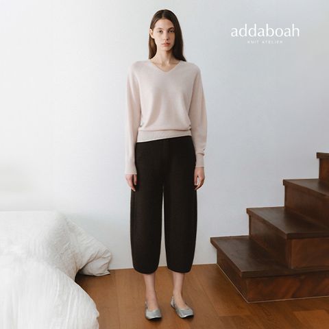 애드아보아 26SS 라쿤 울 블렌디드 이중직 커브드 니트팬츠