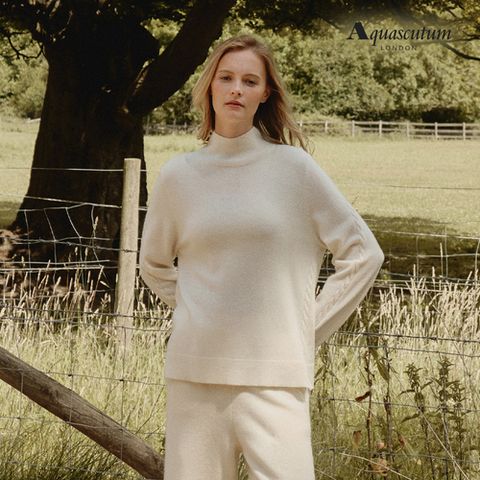[아쿠아스큐텀] [최초가 89,900] 25FW 울캐시미어 케이블 니트 풀오버