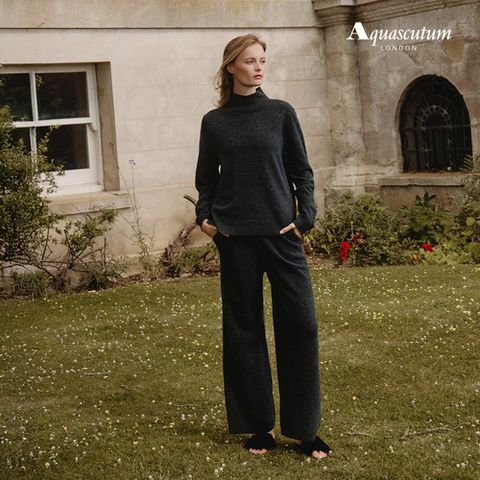 [아쿠아스큐텀] [최초가 109,900] 울캐시미어 케이블 니트 팬츠