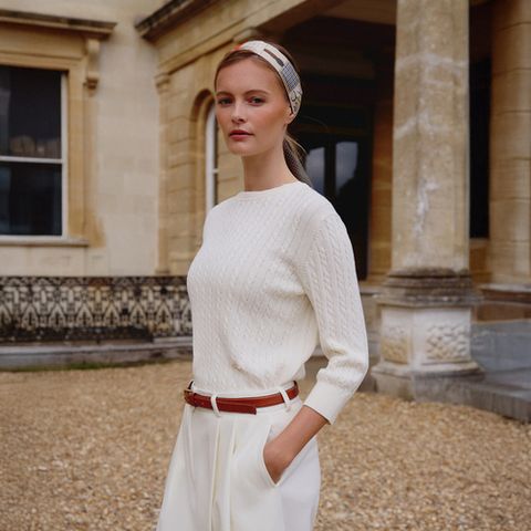 [아쿠아스큐텀] [최초가 139,900] 기자코튼100 케이블 니트 3종