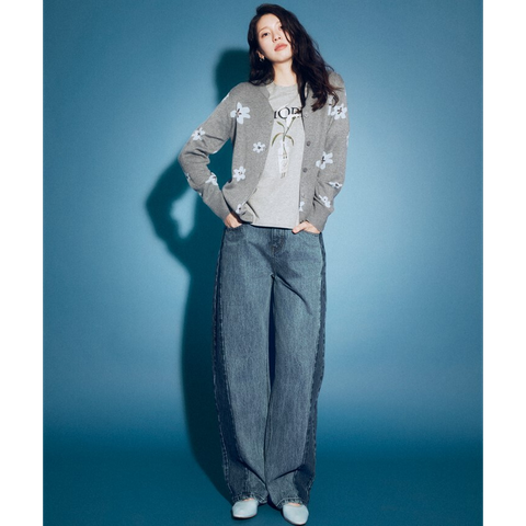 ○ [바이브리짓X쥬시쥬디] 26SS 커브드 블록 데님 팬츠