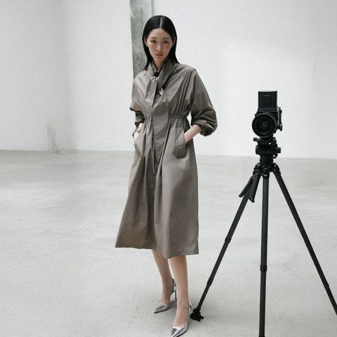 르네크루 25FW 원피스형 트렌치코트+넥카프[런칭 가격 149,900원]