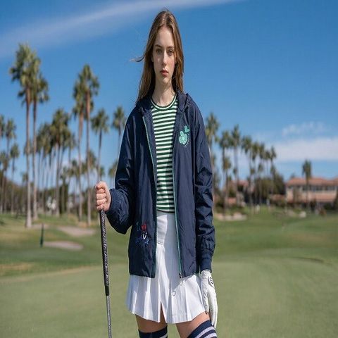 ● 베네통 26SS 여성 바람막이 자켓