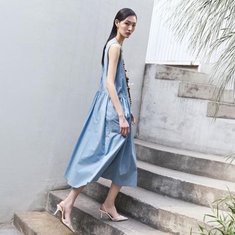 르네크루 26SS 에어리 셔링 원피스