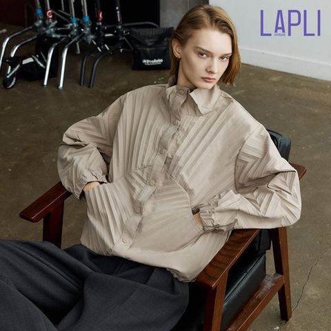 라플리 26FW 핸드플리츠 블루종 재킷