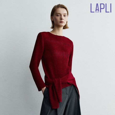라플리 26FW 플로우 자수 블라우스
