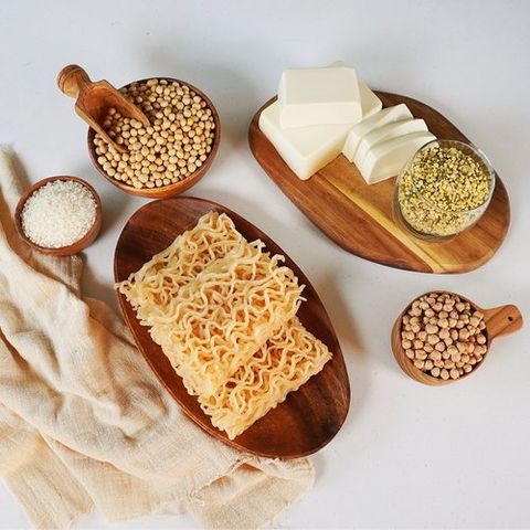 한둘 [NEW들기름소스]쫄깃 생두부면 20인분 세트(두부면20+비빔소스10+멸치맛스프5+들기름간장비빔소스5)