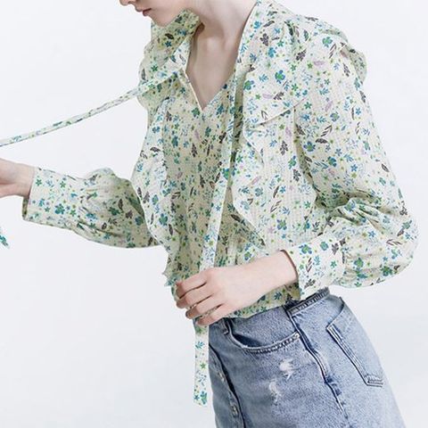 [리스트]풀로럴 러플 리본넥 블라우스 택가격 168000원_P344017677