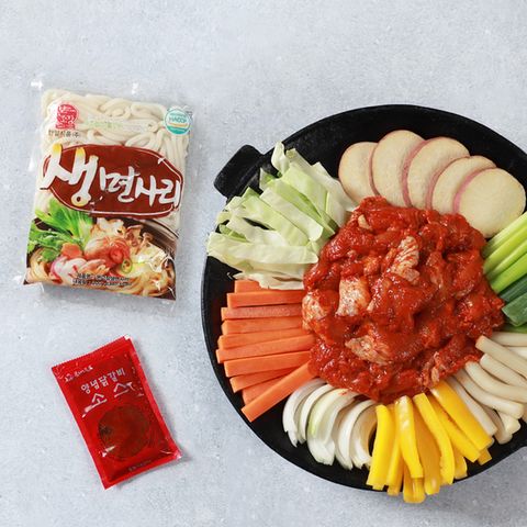 [춘천닭갈비]국내산 닭으로 만든 순살 춘천닭갈비 1kgx2팩 ＋소스 1봉＋우동사리