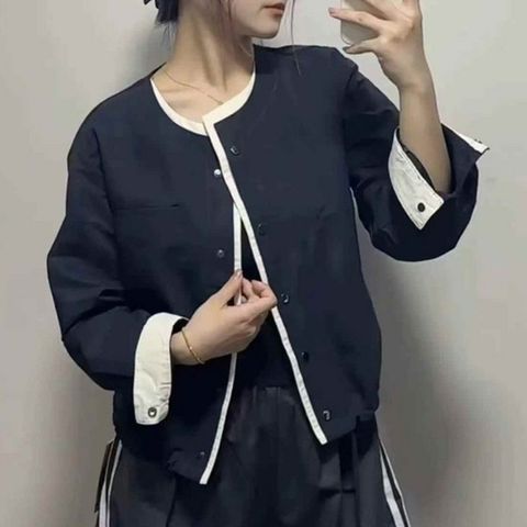 [애슬릿] 투톤 라인 여성 중년 미시 옷 봄 블라우스