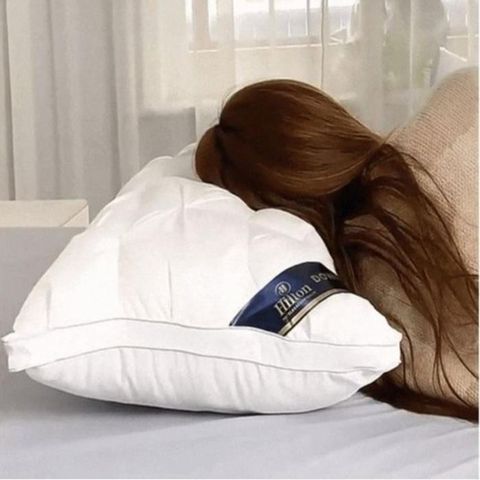 누우면 기절하는 베개 눈감으면 아침되는 베개