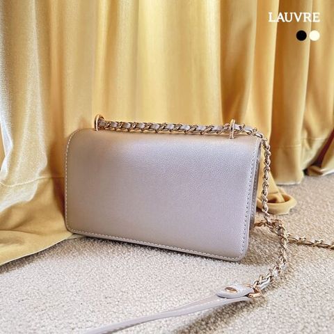 로브르 레더 미니 플랩백