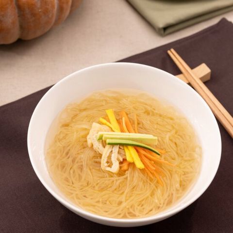 삶지 않고 바로 먹는 간편한 웰빙 두부품은호박국수180gx10팩
