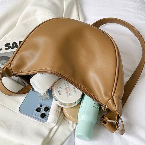 [패션에비뉴] 하프문브레드 크로스백 24702483666325