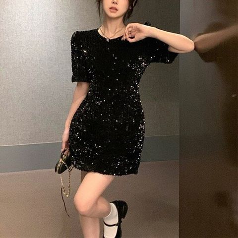 [르뚜앙]미인 반짝이 스팽글 블랙 반팔 미니 원피스 봄 여름 가을 겨울 슬림핏 글램룩 하객룩 연말룩