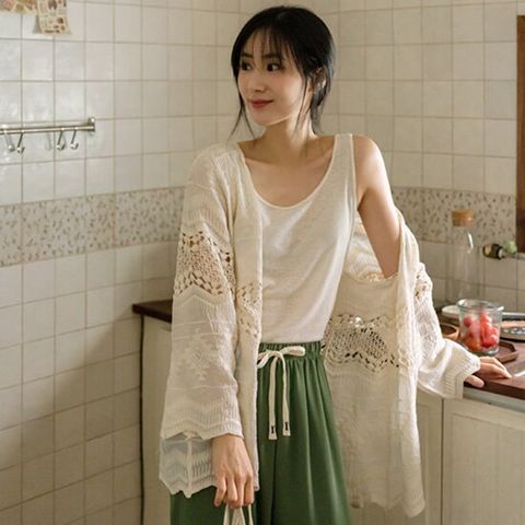 [저스트원] 펀칭 빈티지레이스 로브가디건
