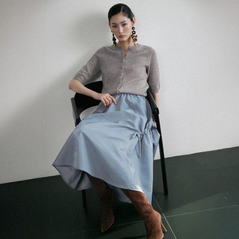 르네크루 25FW 패널 플레어 볼륨 스커트