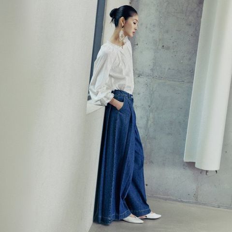 르네크루 26SS 플리츠 데님팬츠