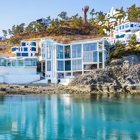 [여수] 예술랜드 리조트 2인 오션뷰 럭셔리 룸 1박 + 트릭아트 입장권 2매 + 주중 레이트 체크아웃