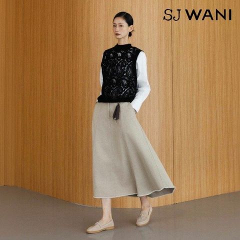 SJ와니 26FW 펜던트 플레어 데님 스커트 1종