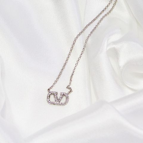 (발렌티노) 로고 크리스탈 목걸이(J0Q37)