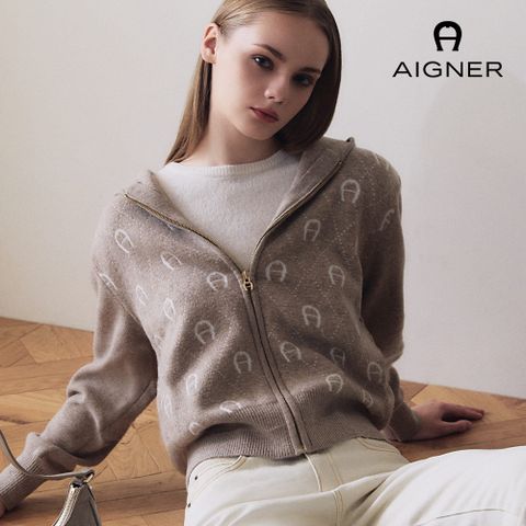 [방송에서만 6만원 세일] 아이그너 25FW 심볼 자카드 후드집업 니트