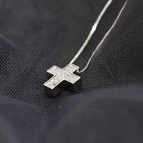 (블리스) I SEGNI 18K 다이아 미디움 크로스 네크리스