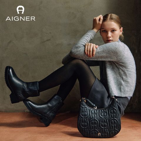 아이그너 25FW 디아도라 앵클 부츠