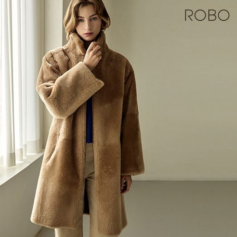 로보 리버시블 집업 무스탕 코트