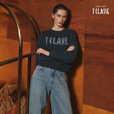 [런칭가 129000원] 프리마클라쎄 부클 로고 스웻셔츠 1종