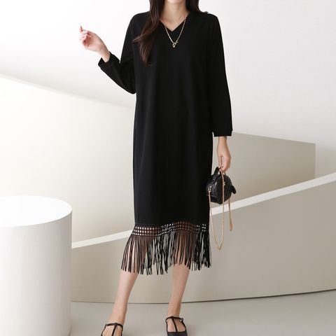 [르베리나] 프린지 포인트 니트 롱 원피스