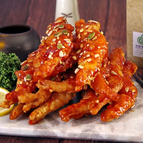 속초 중앙시장 닭강정 새우강정 명태강정 속초 닭강정 택배 속초 새우강정 속초 명태강정 인생닭강정 혼밥메뉴 허니갈릭치킨 식어도 맛있는치킨, 550g, 1개