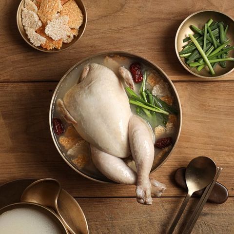 능이품은 한우사골 누룽지  삼계탕  8팩 (8.8kg)