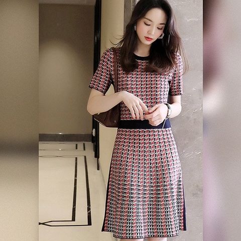 [무드무드] 로던 배색 니트 반팔 원피스