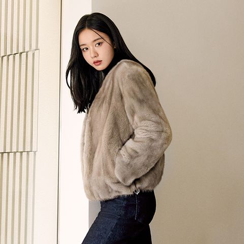 셀렙샵 에디션 24FW 휘메일 풀스킨 밍크 블루종