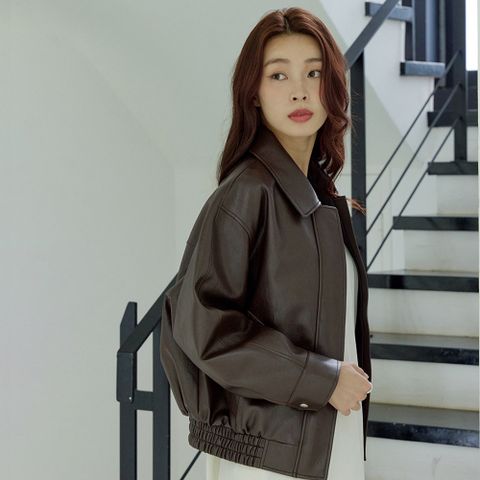 [최초가 : 129,000원]유니섹스 PU레더 오버핏 블루종 [BR]_LMOJK50E2BR