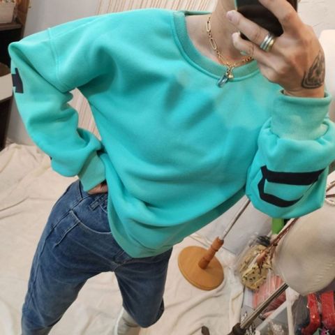 맨투맨 겨울 데일리 데이트룩 여자 민트 루즈핏 양기