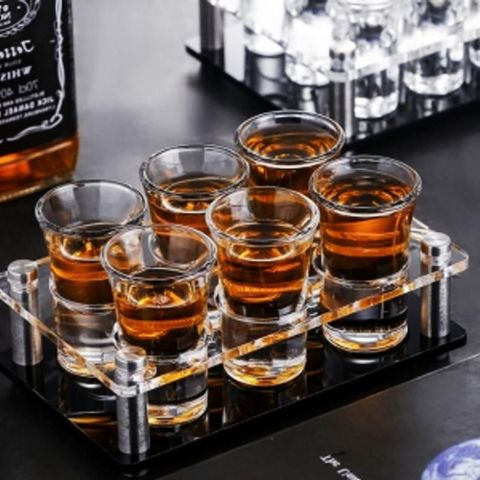 에이치플러스몰 아크릴 술잔 홀더 맥주 잔 홈파티 6구 24cm 맥주잔홀더 맥주잔받침대 소주잔홀더