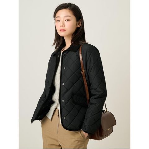 [25SS][Essential] 다이아 퀼팅 쇼트 재킷  블랙 (BF5138E015)