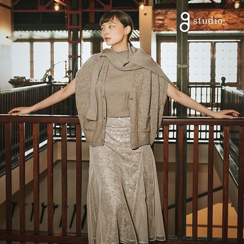 1-3. 지스튜디오 25SS 플라워 스팽글자수 스커트